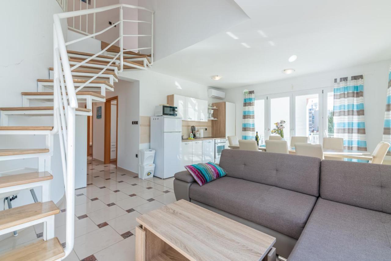 Beautiful Apartment Lovorka 6 , Baska, Krk Luaran gambar