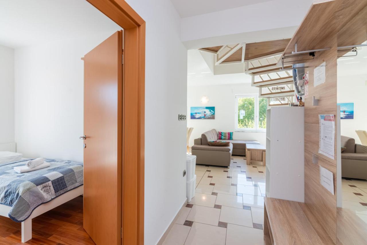 Beautiful Apartment Lovorka 6 , Baska, Krk Luaran gambar