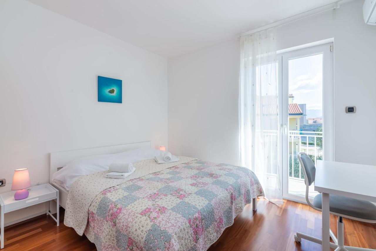 Beautiful Apartment Lovorka 6 , Baska, Krk Luaran gambar