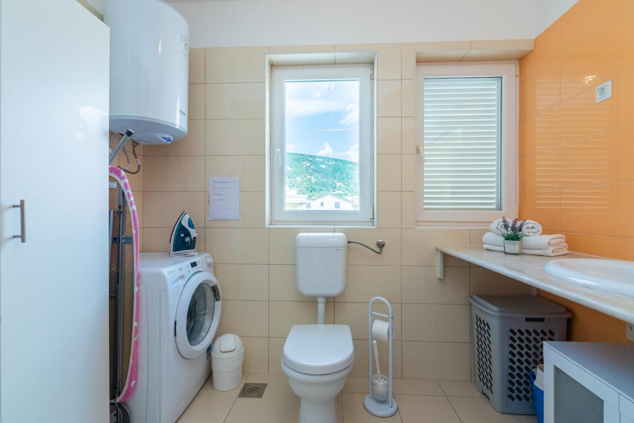 Beautiful Apartment Lovorka 6 , Baska, Krk Luaran gambar