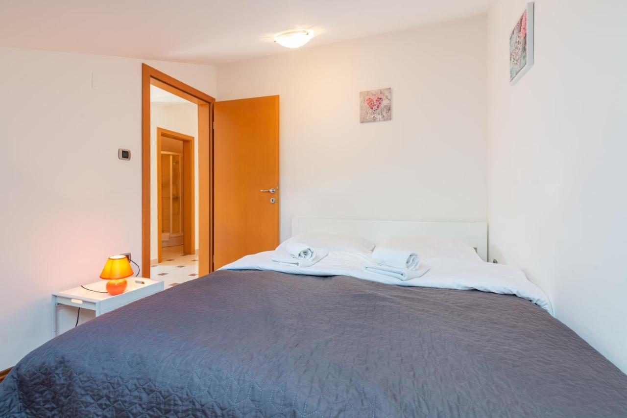 Beautiful Apartment Lovorka 6 , Baska, Krk Luaran gambar